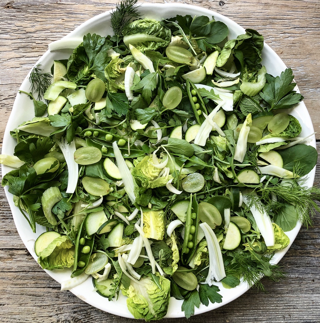 Оригинальный салат из зелени
