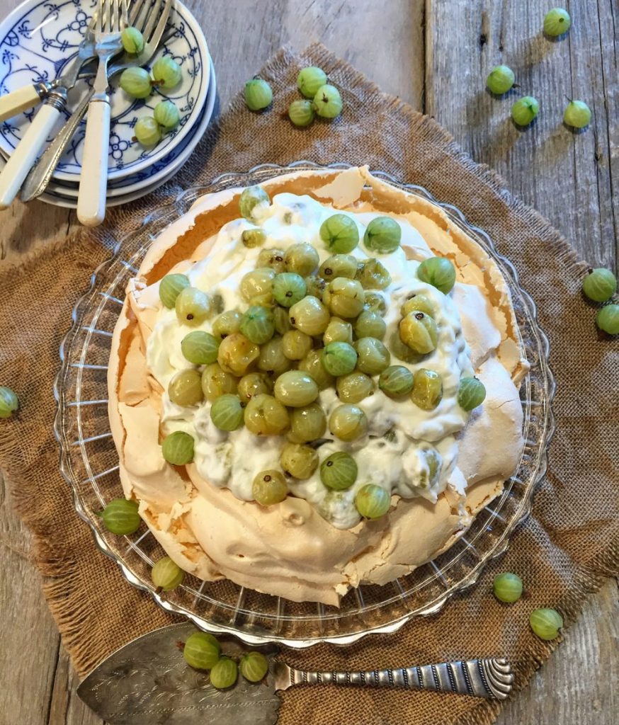 Pavlova with Gooseberry and elderflower fool