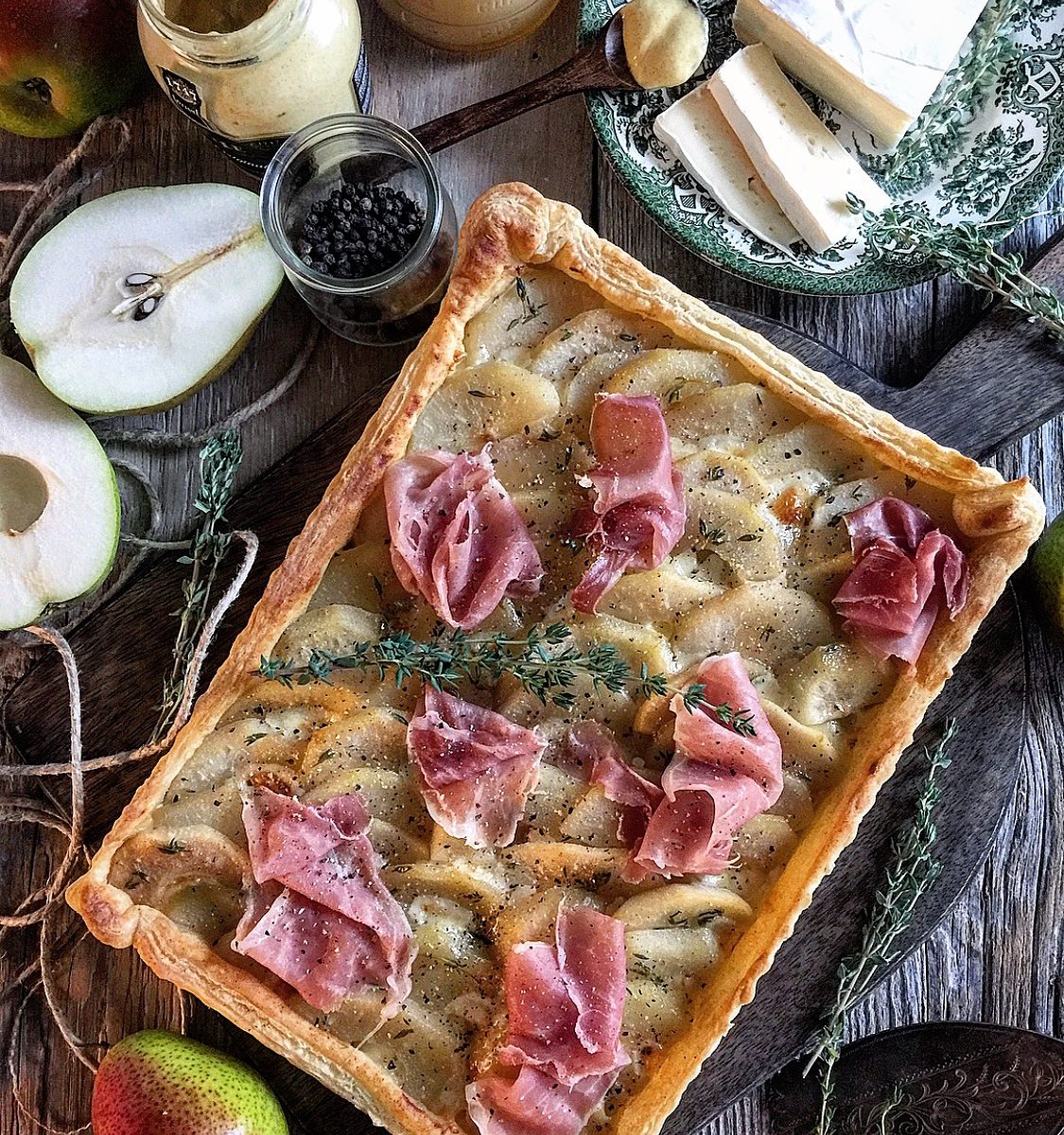 pear brie and prosciutto tart