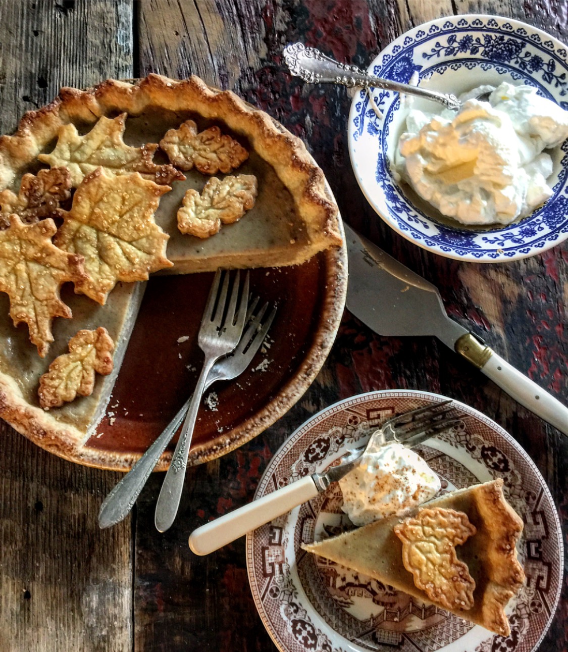 Autumn Leaf Pie Crust Cutter - Baking Bites