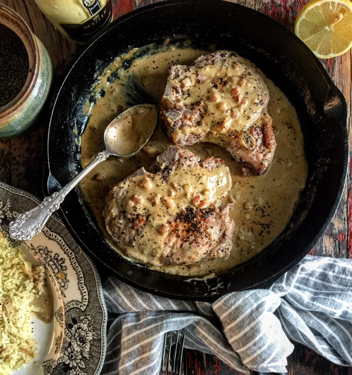 Juicy Pork Chops in Mustard Sauce, easy healthy creamy mustard sauce