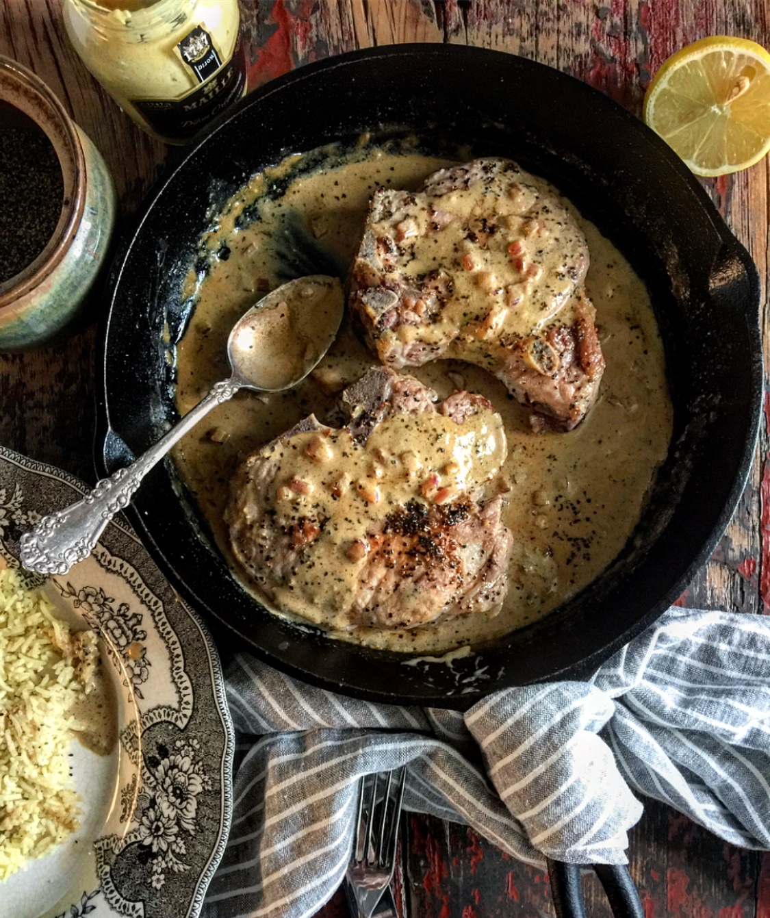 Juicy Pork Chops in Mustard Sauce, easy healthy creamy mustard sauce