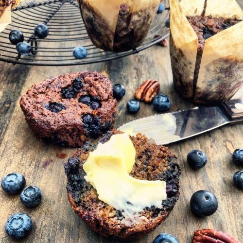 The most moist and tender blueberry bran muffin