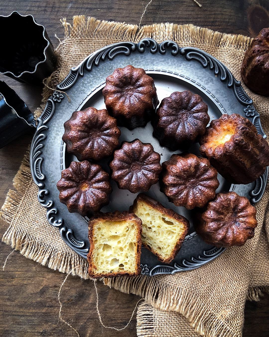 Cannelé Bordelaise