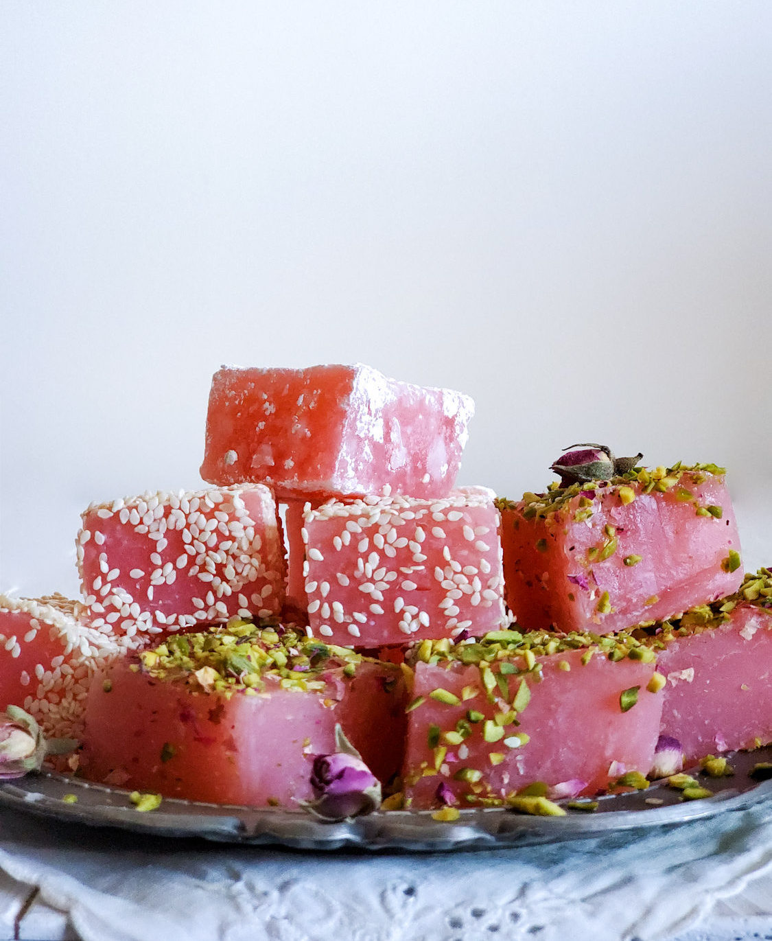 strawberry-rhubarb-lokum-turkish-delight-the-lemon-apron