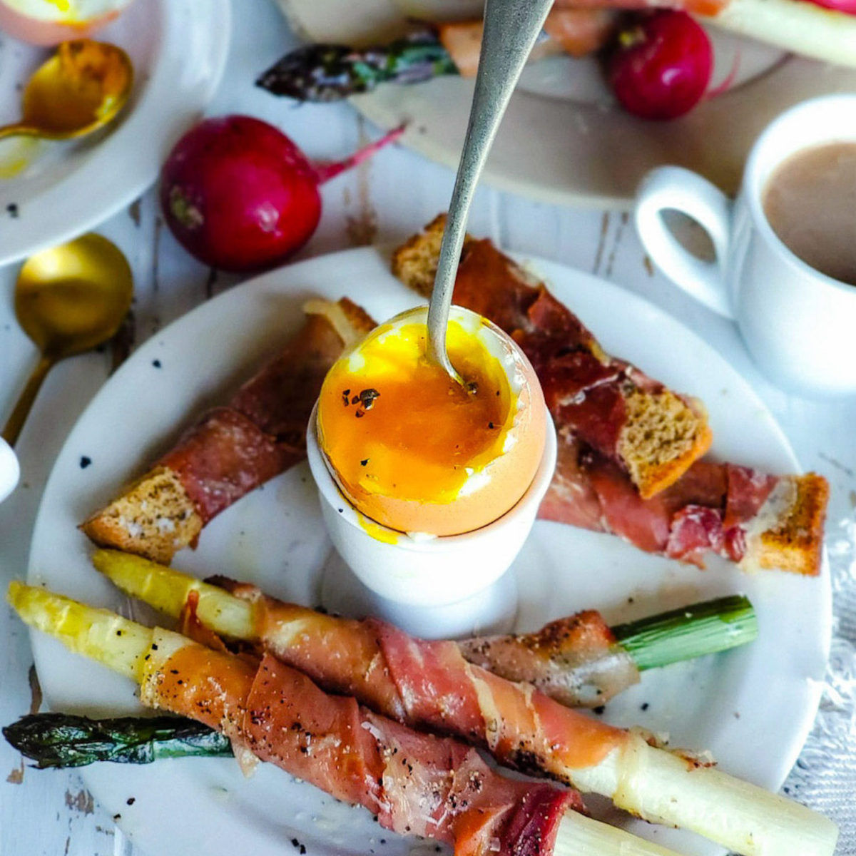 Prosciutto Wrapped Asparagus with Sumac