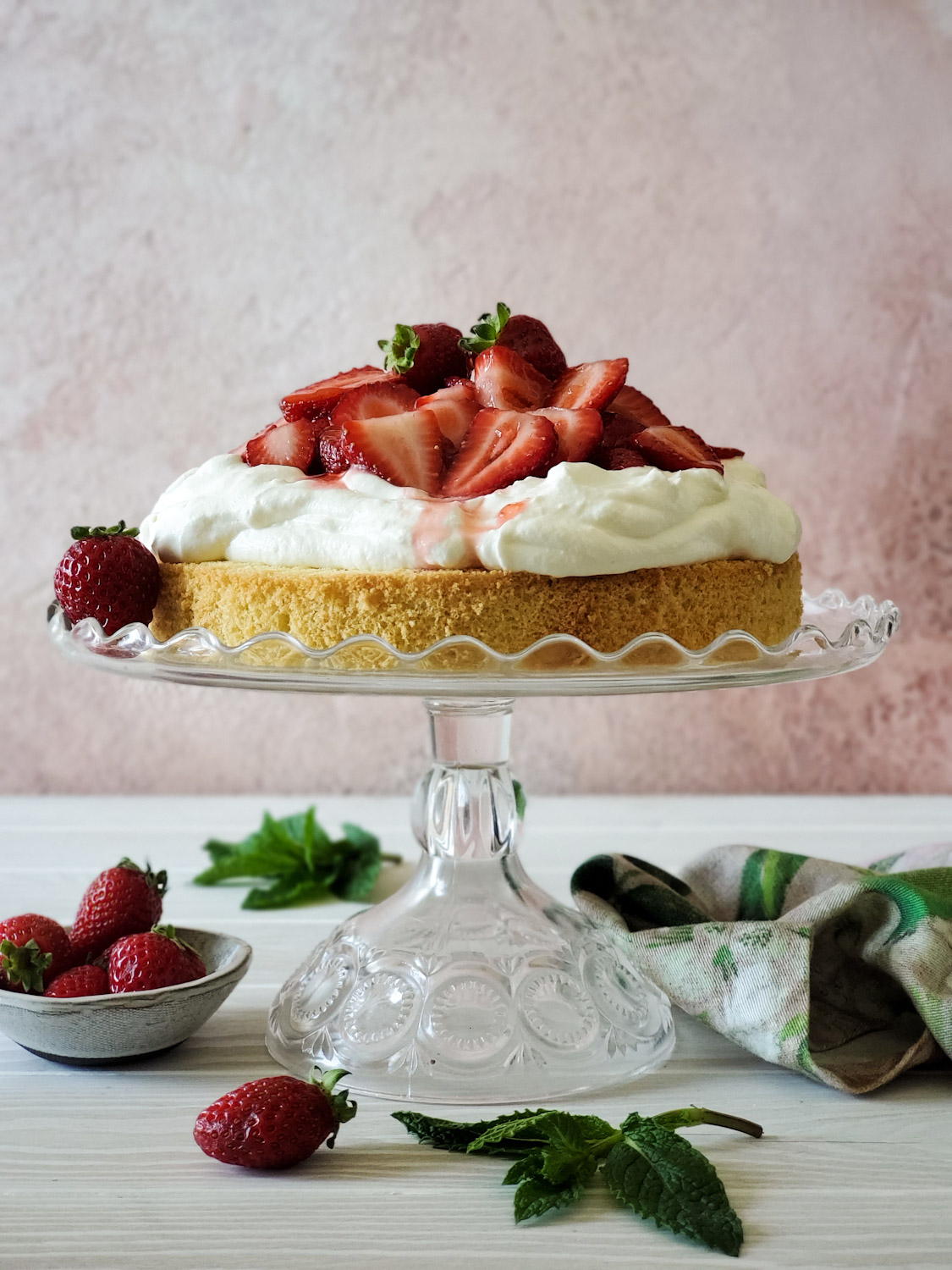 Easy Fancy Strawberry Shortcake  Bundt cake pan, Cake pans, Cake baking  pans