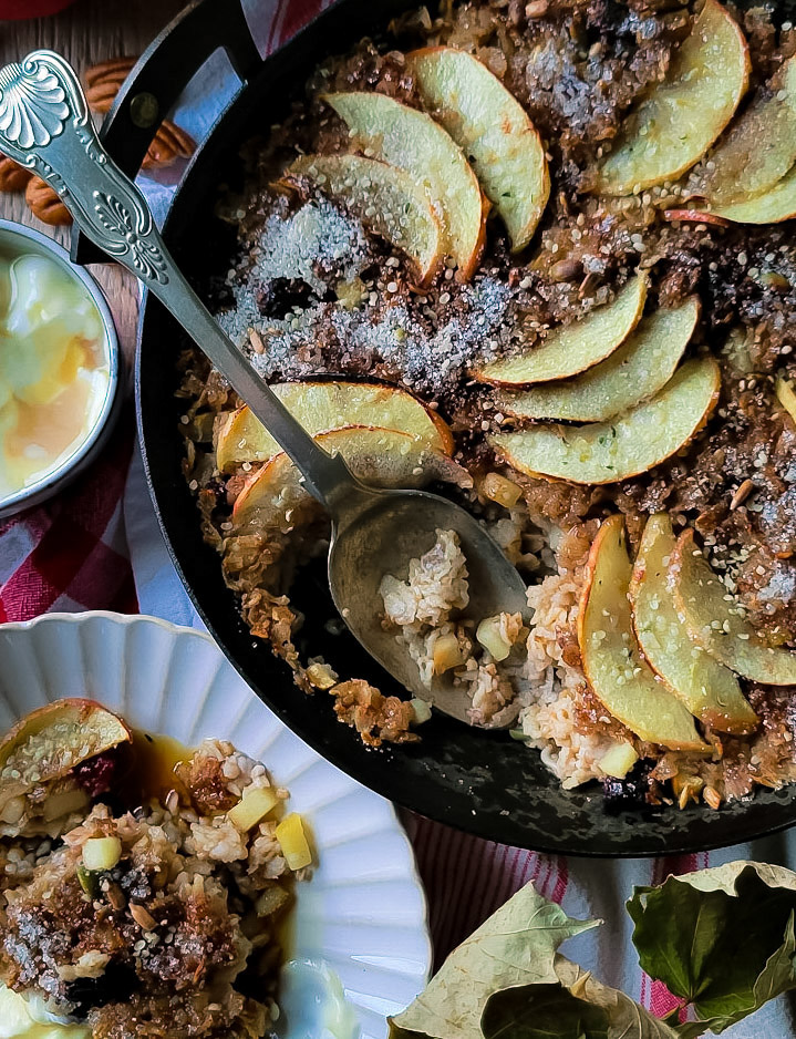 Spiced Apple and Cranberry Baked Oatmeal